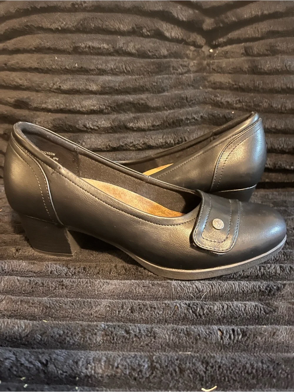Dream Pairs Black Women's Slip-On Heel with Rivet Accent